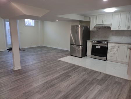 For Lease - 48 Muscovy Drive, Brampton, Ontario - Photo 4