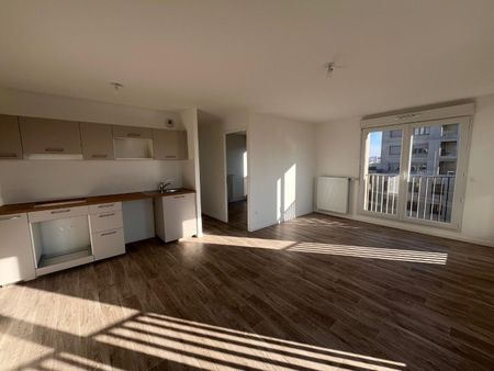 location Appartement T2 DE 64.4m² À BOBIGNY - Photo 3