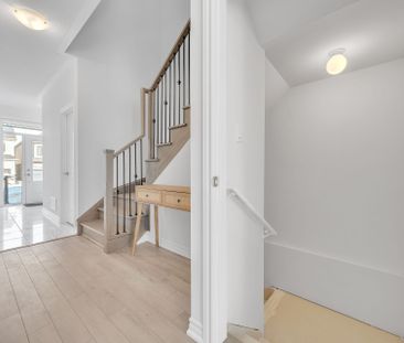 For Lease - 21 Tamworth Terrace, Barrie, Ontario - Photo 2