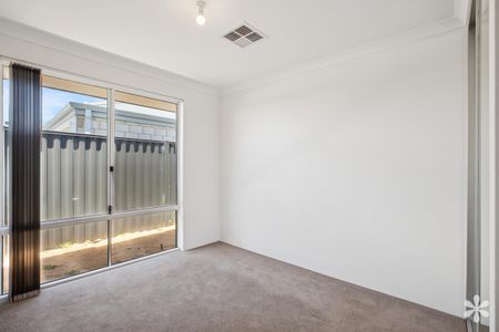 26 Quondong street - Photo 5