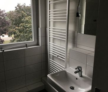 Ihr neues Zuhause in Klein Pampau! Schicke renovierte 4,0-Zimmer-Wohnung mit Balkon! - Foto 4