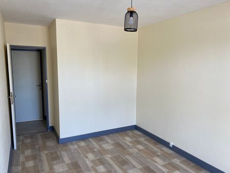 Location Appartement 4 pièces 75m² RENNES 35000 - Photo 5