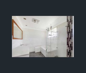 Niagara Park Family Home: Peaceful & Convenient Location - Photo 6