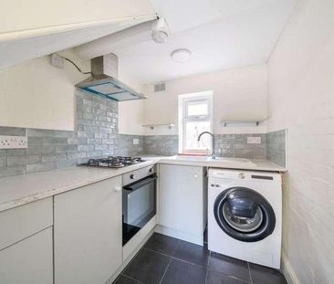 Guildford Road, Ottershaw, Chertsey, Surrey, KT16 - Photo 4