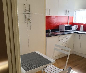 Southport Broadwater Waterfront Studio Apartment - Photo 2