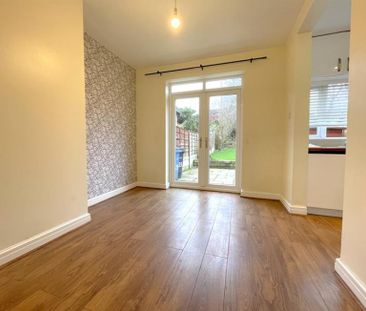 3 Bedroom Terraced To Let - Photo 2