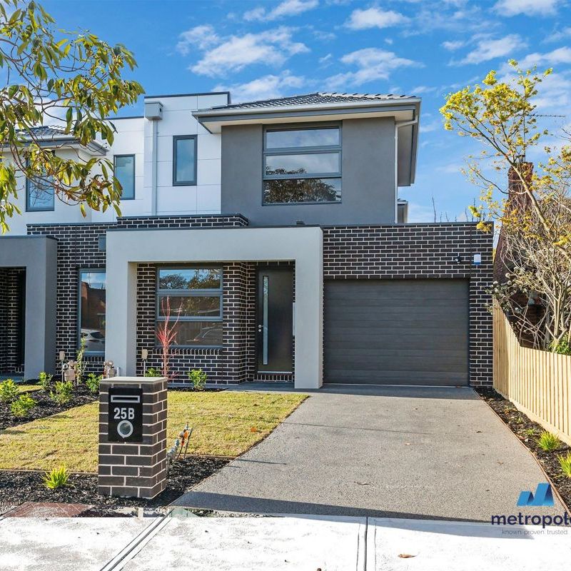 25B Waratah Street, BENTLEIGH EAST, VIC - Photo 1