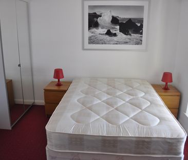 Room in a Shared House, Rope St, SE16 - Photo 3