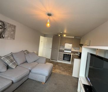 2 bedroom flat to rent - Photo 6