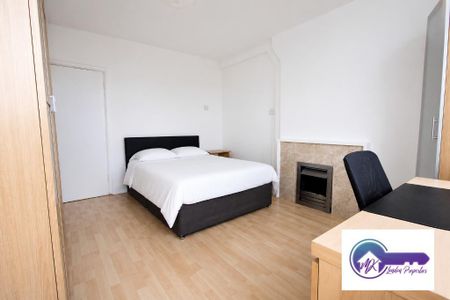 3 Bedroom Flat To Rent - Photo 3
