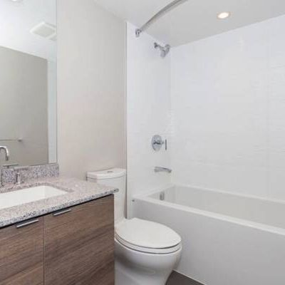 Private room and bath, Marine Drive / Marine Gateway / Canada Line - Photo 4