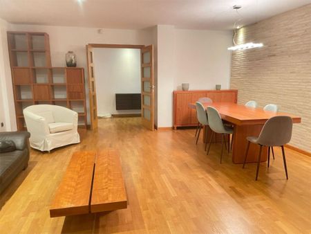 Valencia Capital - Photo 5