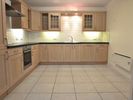 2 bedroom apartment to rent - Photo 4