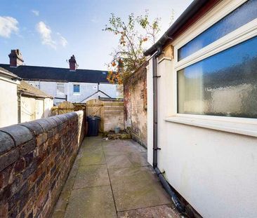 Newfield Street, Tunstall, Stoke-on-trent, ST6 - Photo 2