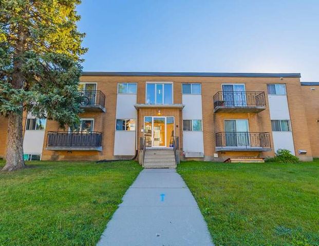Kipling Apartments | 141 Kipling Avenue, Kitchener - Photo 1