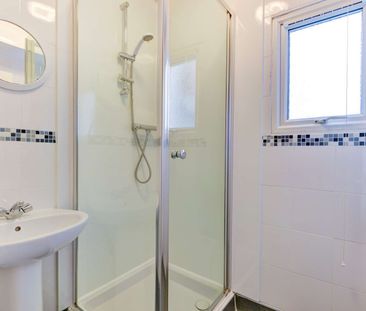 Whippingham Road Room 7 - Photo 5