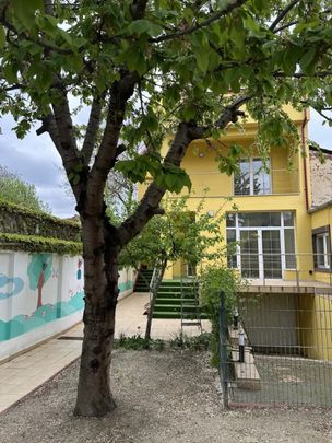 De inchiriat vila spațioasă în zona Tineretului sector 4 - Photo 1