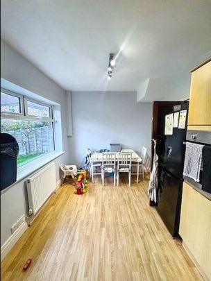 3 bedroom semi-detached house to rent - Photo 1