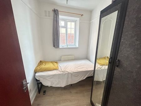 5 Bed Maisonette, High Street, CR0 - Photo 5