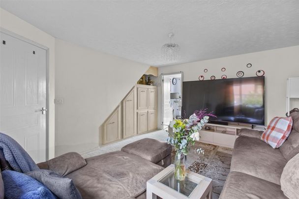 Vanguard Close, High Wycombe - Photo 1