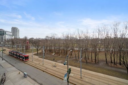 For Lease - 219 Fort York Boulevard Unit# 410, Toronto, Ontario - Photo 4