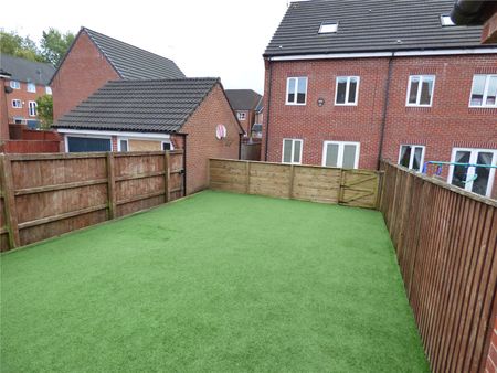 Mona Road, Chadderton, Oldham, Greater Manchester, OL9 - Photo 3