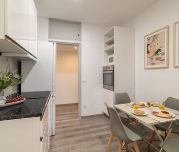 Avinguda de Mistral, Barcelona, Catalonia 08015 - Photo 5