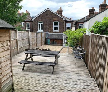 Room 2: 18 Rupert Road, Guildford, GU2 7NE - Photo 1