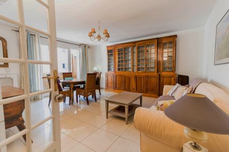 Location Appartement 3 pièces 74m² - Photo 2