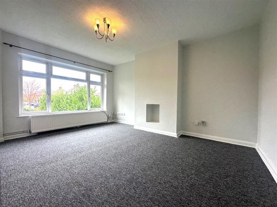 Leaford Crescent, Watford - Photo 1