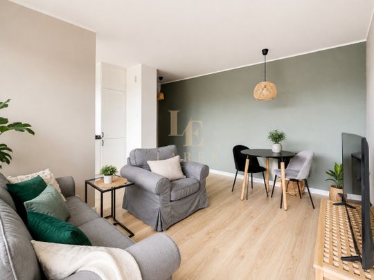 Trzypokojowe 55 m²| Balkon | Blisko metra - Photo 1