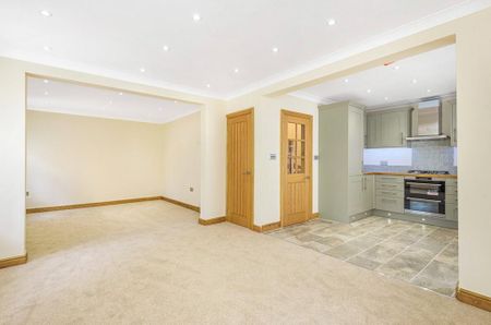 4 bedroom link detached house to rent - Photo 2