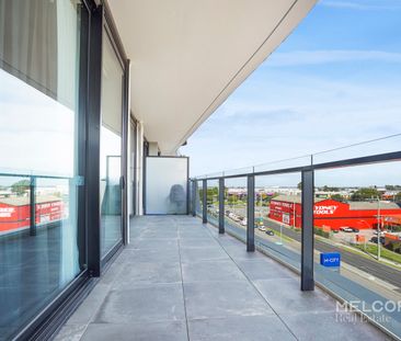 LIVE WITH EASE – FURNISHED - Photo 4