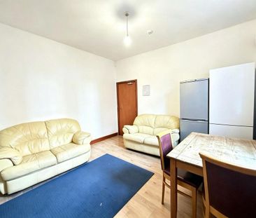 1 bedroom in a house share to rent - Photo 6