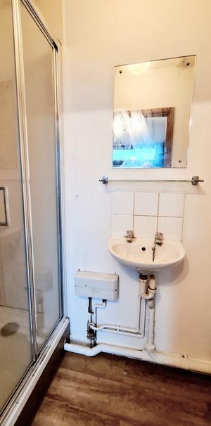 House share to rent - Photo 1