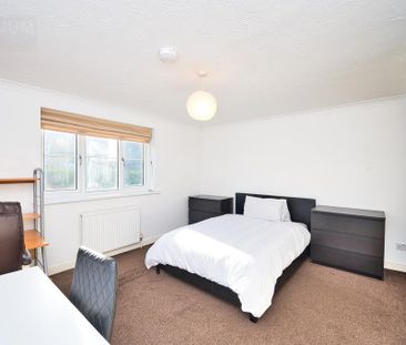 4 bedroom townhouse to rent - Photo 4