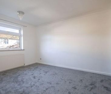 3 bedroom end of terrace house to rent - Photo 5