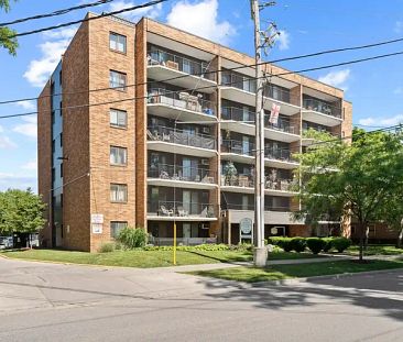 Glenwood Apartments | 3576 Peter St., Windsor - Photo 1