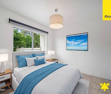 Sunny Retreat in a Peaceful New Lynn Cul-de-Sac - Photo 1