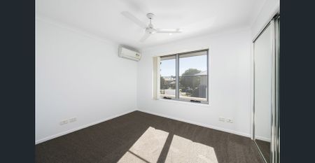 Cosy Townhouse in North Lakes - Photo 5