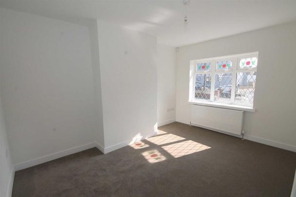 3 bedroom private hall to rent - Photo 1