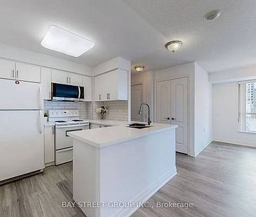 Yonge/Sheppard Bright +Spacious 1Bdrm Corner Lrg Windows Open Concept - Photo 1