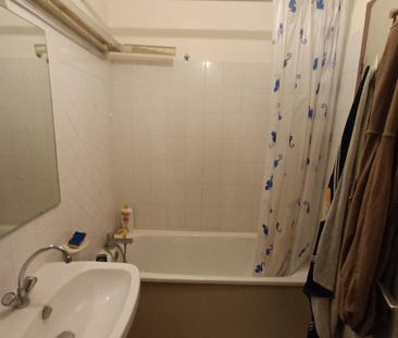 Location Appartement 1 pièce 33m² LYON 7ème - Photo 4