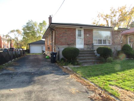 For Lease - 21 Black Creek Boulevard, Toronto, Ontario - Photo 3