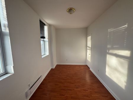 For Lease - 279 Drouillard Road Unit# 3, Windsor, Ontario - Photo 2