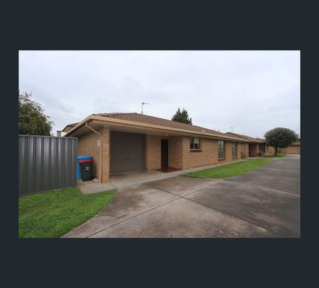 1/4 Mark Street, Mount Gambier, SA 5290 - Photo 2