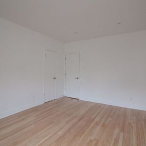 Brand New 4 1/2 Semi-furnished Apartment - Photo 2