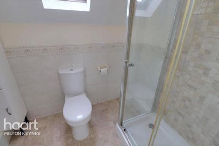 5 bedroom detached house to rent - Photo 3