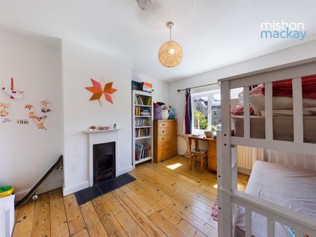 4 bedroom terraced house to rent - Photo 5