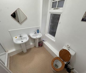 3 bedroom penthouse to rent - Photo 6